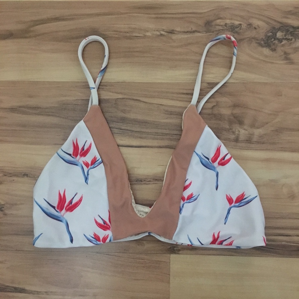Acacia top
